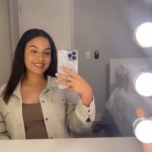 Meet your Posher, Verania